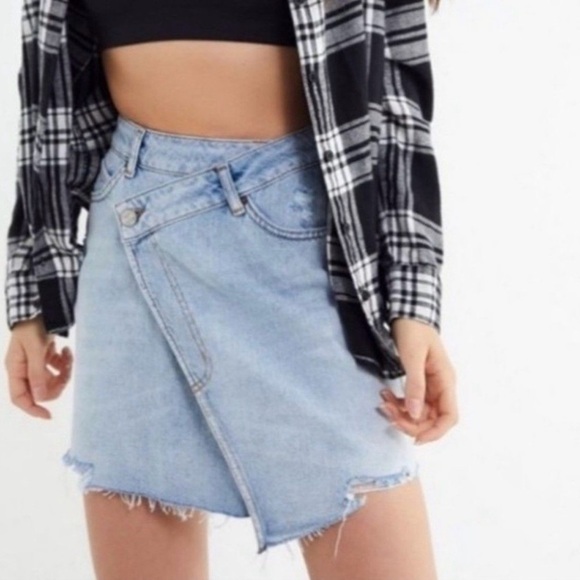 Urban Outfitters BDG Asymmetrical Cross Waist Wrap Distressed Denim Skirt Size S - Picture 1 of 11